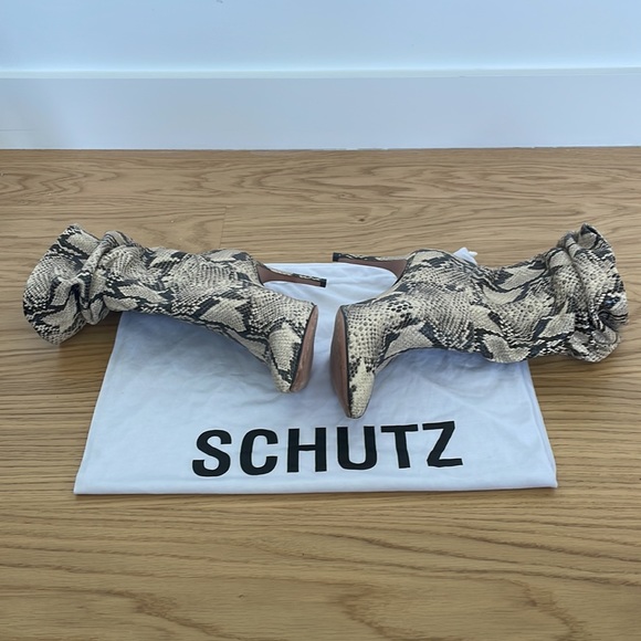SCHUTZ Ashley BOOTS size 6.5  medium Made In Brazil Leather Sole snake print - Picture 4 of 12